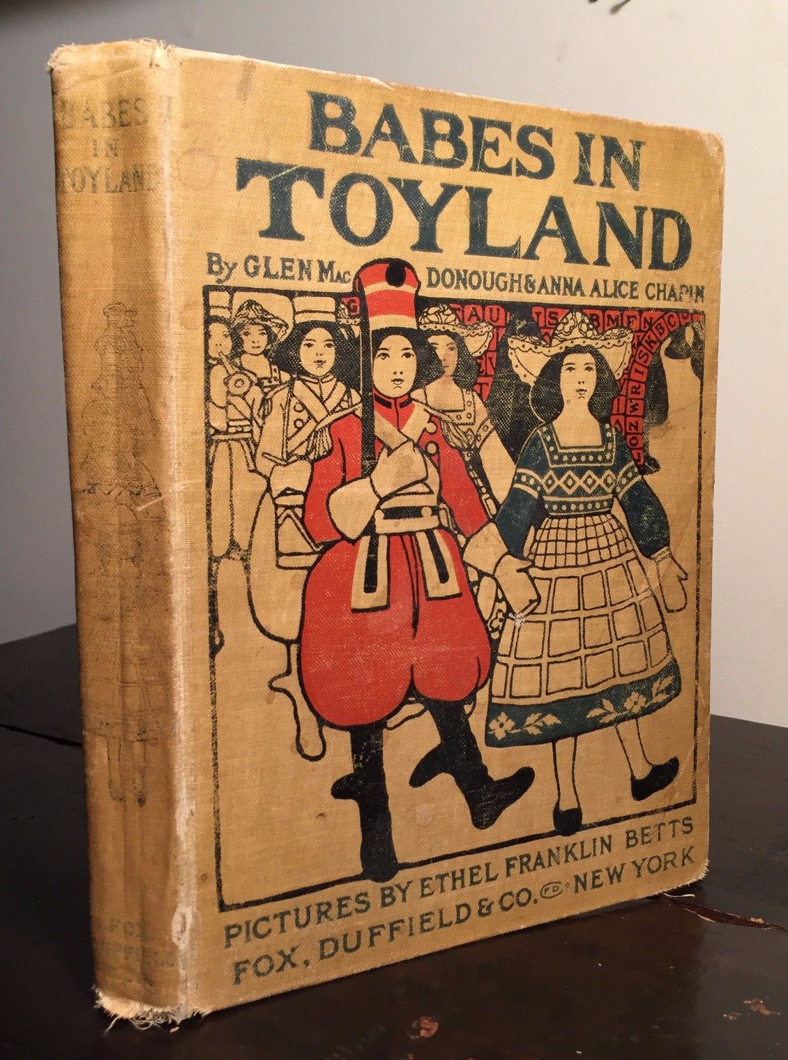 BABES IN TOYLAND Glen MacDonough, Anna Chapin; Illust. Ethel